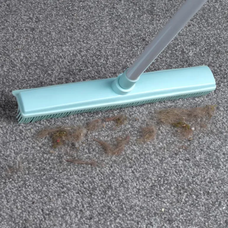 Balai coiffeur telescopique