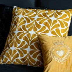 Coussin petales brodees 45x45cm