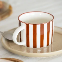 Mug blanc motif rayures marron