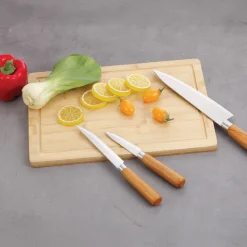 Planche a decouper + 3 couteaux